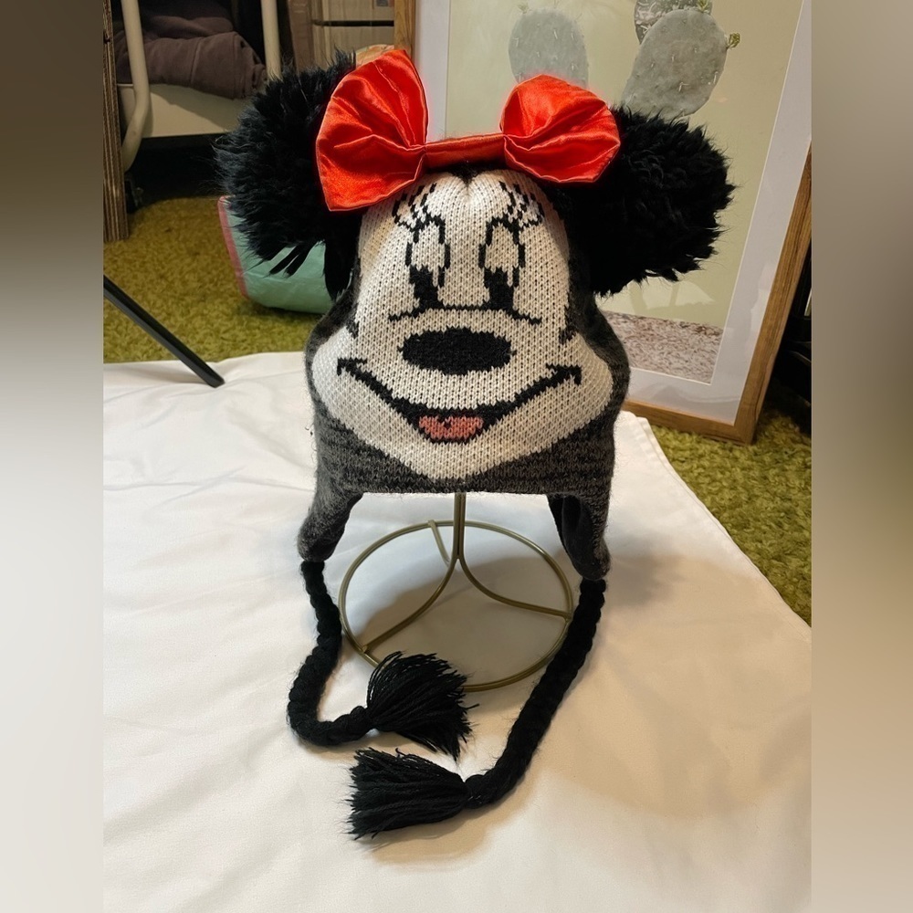 Disney OS Minnie Mouse black beanie